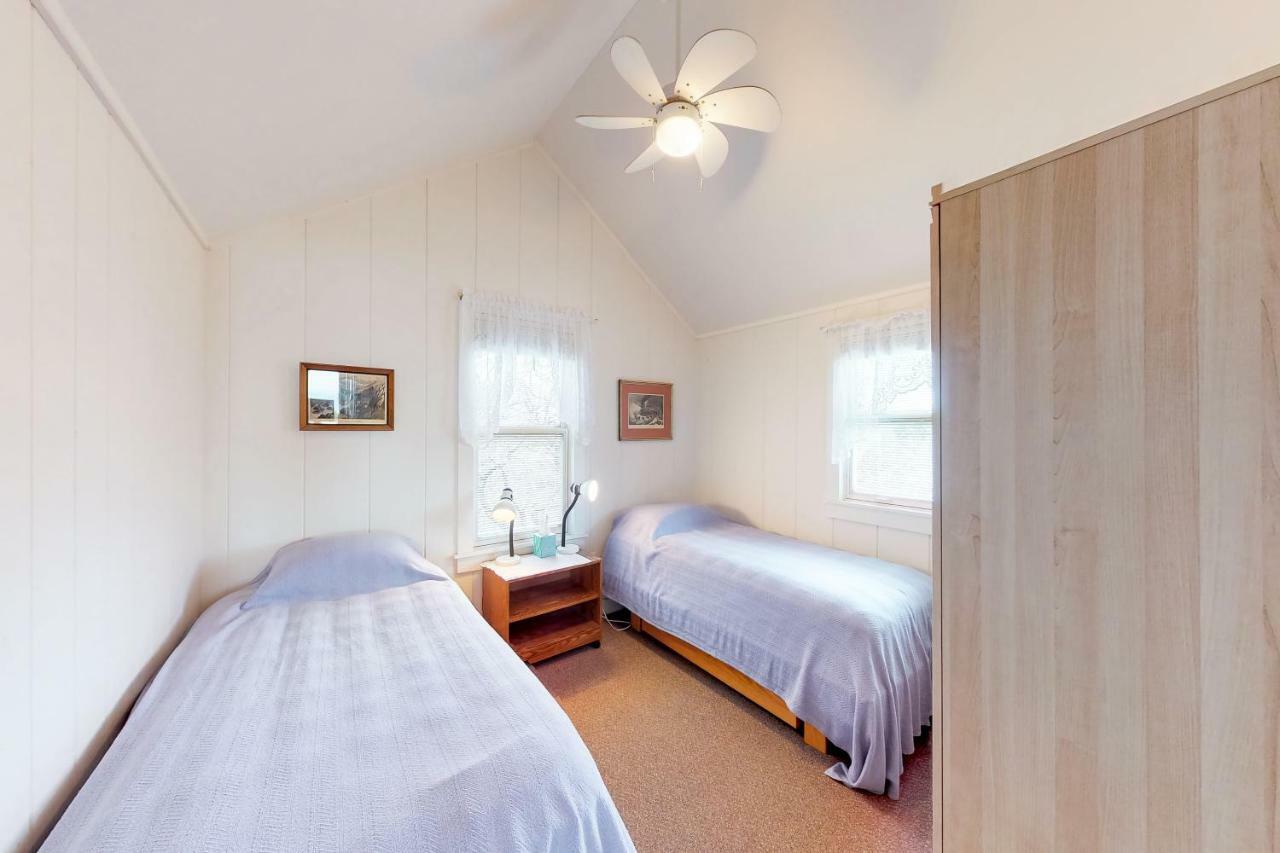 2 Bed 1 Bath Vacation Home In Eastham Exterior photo